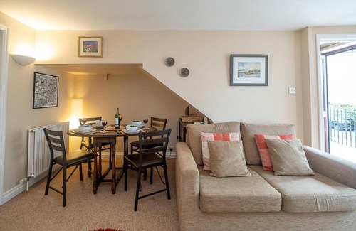 Aldeburgh House | The Haven at Coastguard Court - Aldeburgh Coastal Cottages