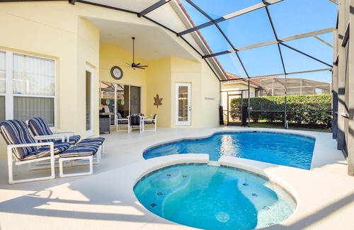 Tuscan Hills House | The Haven@Tuscan Hills, a 5 bed villa on gated community, 10 miles from Disney