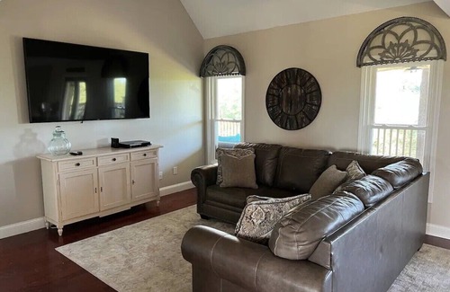 Waddy House | The Havilah House! Country living with amazing views!