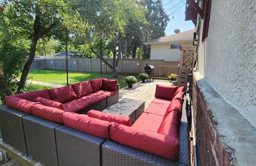 Minneapolis House | The Hawthorne: 4 bedroom Mission-Style Home, Minutes to Downtown