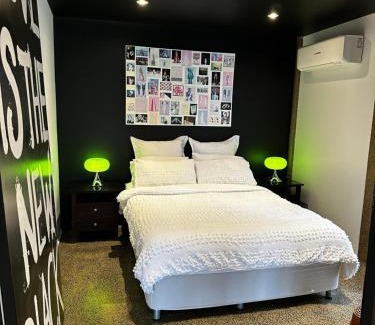 Hawthorne Apartment | The Hawthorne