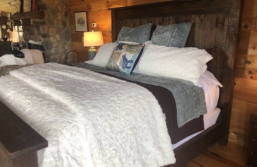 Mount Jackson House | THE HAY LOFT in the Beautiful Shenandoah Valley