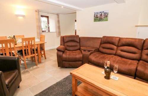 Alstonfield House | The Haybarn