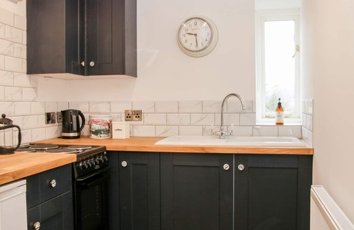 Longford Cottage | THE HAYLOFT, pet friendly, character holiday cottage in Trefonen