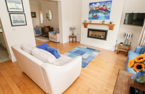 Mumbles House | The Headlands - Gower