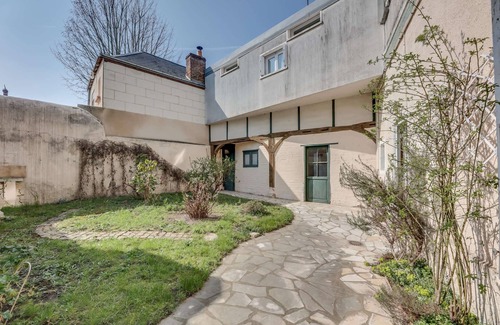 Amboise Apartment | The Heart of Amboise, three-room apartment, two bedrooms in the city center