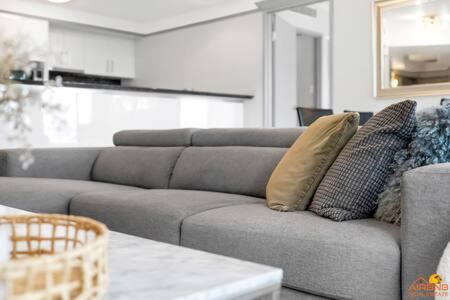 Cairns Central Business District House | The heart of Cairns City with panoramic views