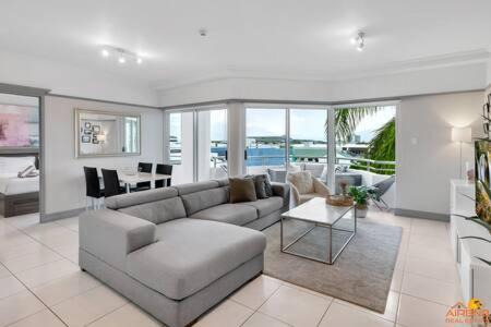 Cairns Central Business District House | The heart of Cairns City with panoramic views