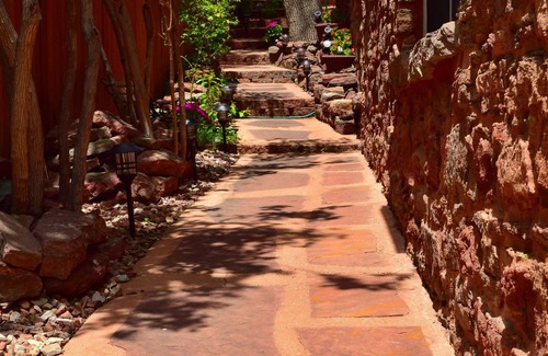 Manitou Springs Historic District Apartment | The Heart of Manitou Springs. Award-winning. Luxurious. Romantic. 2nd Floor East