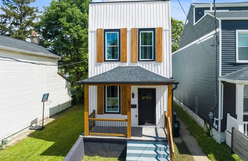 Walnut Hills House | The Heights on Wayne by Blackhouse – Modern Luxury w/Rooftop Lounge!