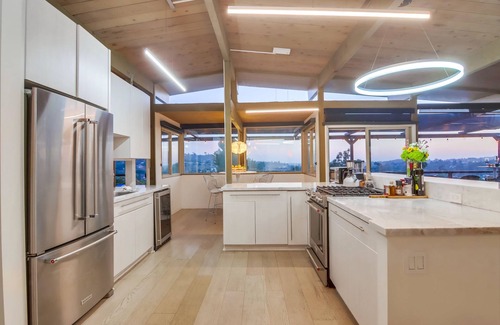 Mount Helix House | The Helix House | Pool & Mountain Views