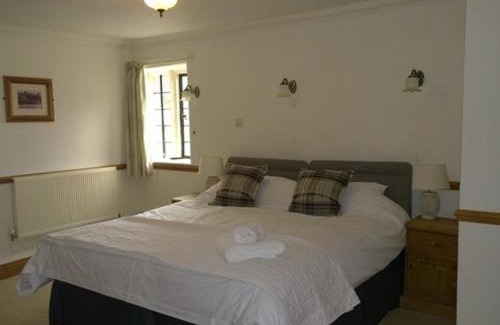 East Coker Hotel | The Helyar Arms