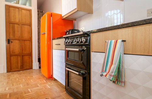 Little Coxwell Cottage | THE HEMMEL, family friendly, character holiday cottage in Faringdon