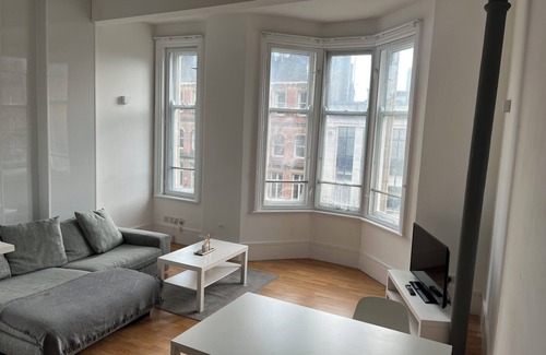 Leeds Apartment | The Hepworth Chambers Stylish 2-Bedroom Apartment in Leeds City Centre Location