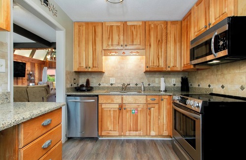 Gainesville Cabin | The Hidden Cabin - Adventure Awaits!
