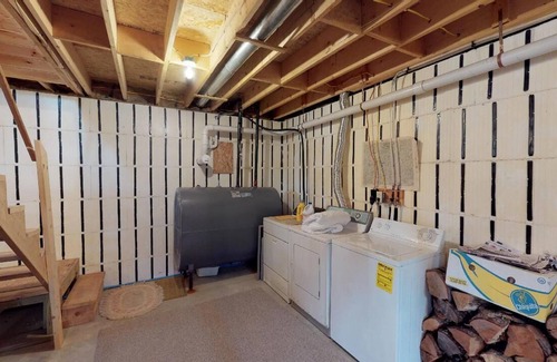 Beaver Cove Cabin | The Hidden Cabin (Close Access to Moosehead Lake!)