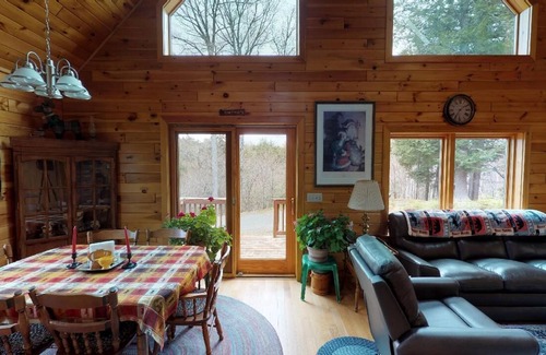 Beaver Cove Cabin | The Hidden Cabin (Close Access to Moosehead Lake!)