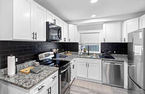 Sun Bay South House | The Hidden Gem - TIA, RJS, Amalie Arena, MacDill