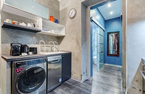 Rione IV Campo Marzio Apartment | The Hidden Loft - a stroll away from Spanish Steps
