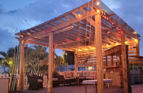 Greenacres House | THE HIDDEN OASIS/Backyard Venue