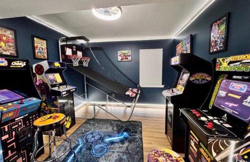 Stockbridge House | The Hidden Oasis! Minutes to dwntwn and ATL airpt!