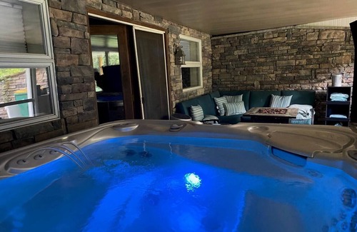 Hummelstown House | The Hideaway - 19 Private Acres to Explore