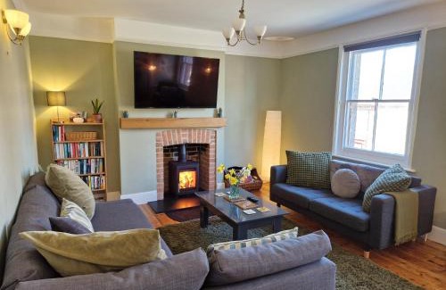 Wareham House | The Hideaway - Central Wareham, Roof terrace, Garden & Parking