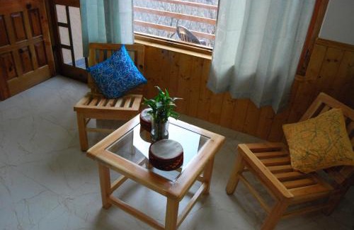 Manali House | The Hideaway Cottage Manali