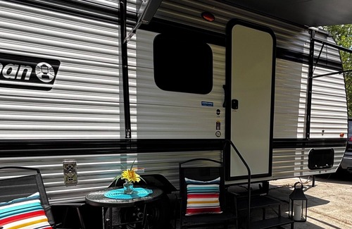 Port Wentworth House | The Hideaway – Cozy Camper w/Pool Access, 15 Mins to Savannah