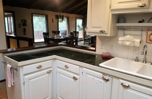 Ruidoso House | The Hideaway - Five Bedroom Cabin with Hot Tub and Pool Table!