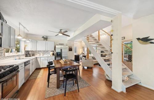 Grand Beach House | The Hideaway House - Private Peaceful Cozy