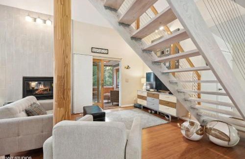 Grand Beach House | The Hideaway House - Private Peaceful Cozy