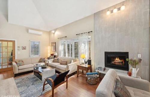 Grand Beach House | The Hideaway House - Private Peaceful Cozy