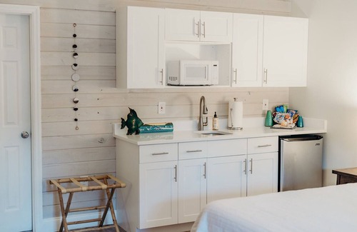 Estate Hull Other | The Hideaway Hull Bay