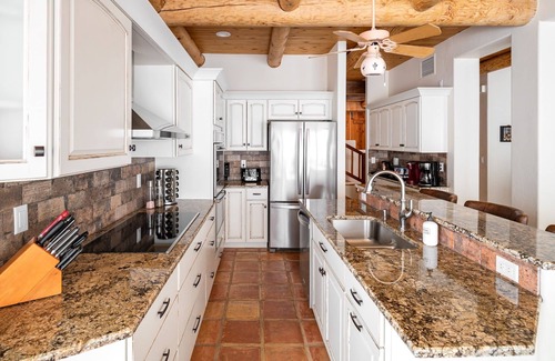 Sedona House | The Hideaway in Sedona - Private Heated* Pool, Spa, Hiking, and Views!