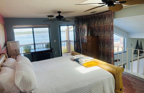 Sea Ranch House | The Hideaway - Oceanfront Home - Pool, Hot tub, Kayaks, Fishing & Amazing Views!