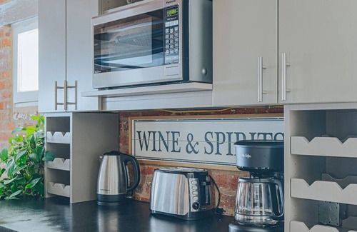 Staunton Apartment | The Hideaway Suite: Sauna & Lux Amenities