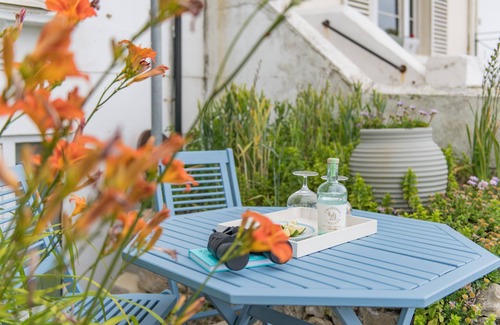 Sandgate House | The Hideout - a holiday let that sleeps 4 guests in 2 bedrooms