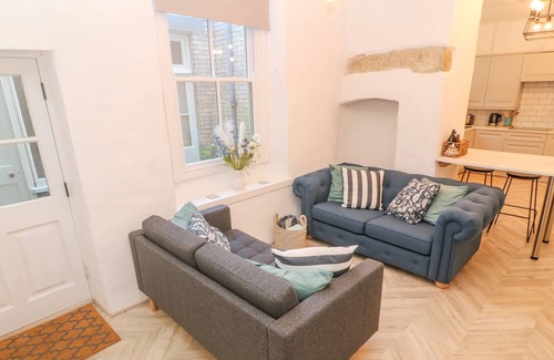 Lostwithiel Cottage | THE HIDEOUT, pet friendly, character holiday cottage in Lostwithiel