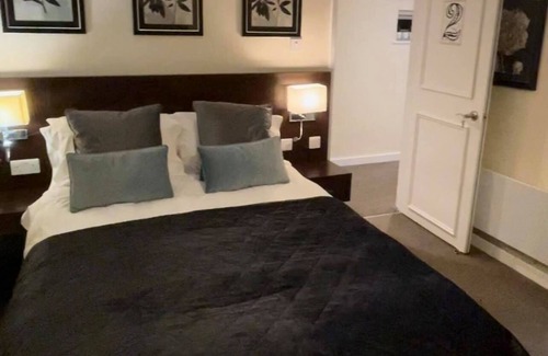 Ely Hotel | The High Flyer