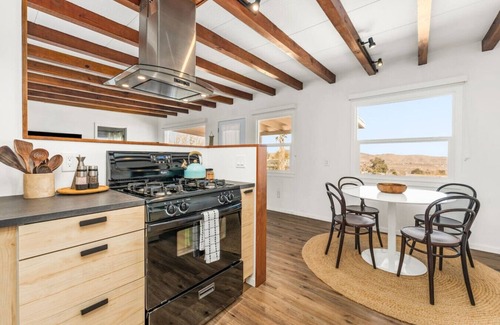 Joshua Tree House | The High View ~ With Cowboy Pool and Hot Tub