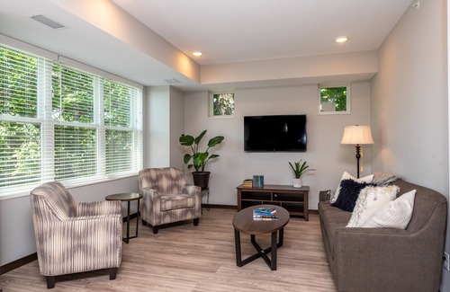 Merriam Park Apartment | The Highline Apartments 2 Bed/ 2 Bath