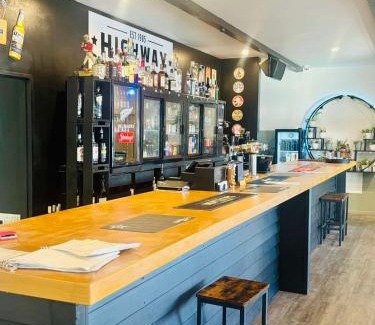 Harewood Hotel | The Highway Inn