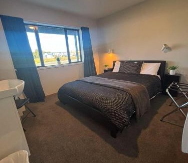 Harewood Hotel | The Highway Inn
