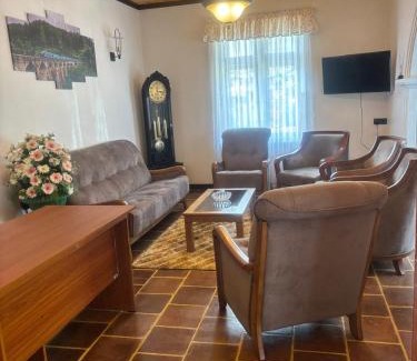 Kandy House | The Hill Cliff Bunglow