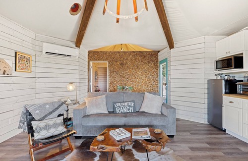 Canyon Lake House | The Hillside Retreat at Mystic Hills Ranch