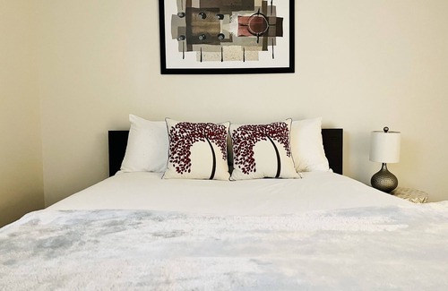 Surrey House | The Hilltop at Grandview