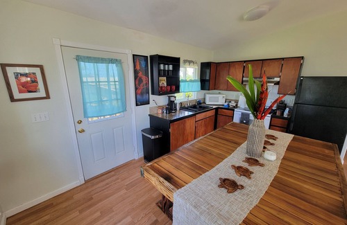 Hilo House | The Hilo Hula Hut