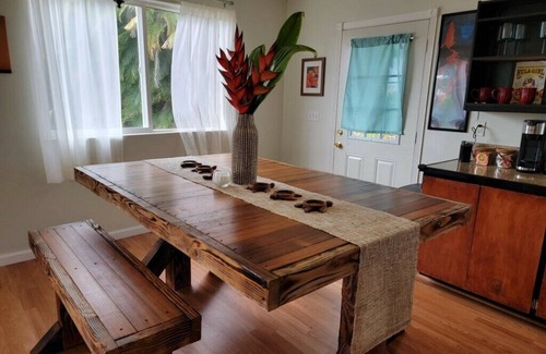 Hilo House | The Hilo Hula Hut