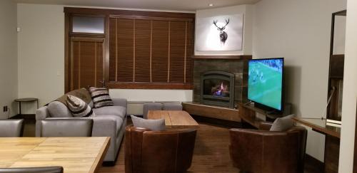 East Kootenay Apartment | The Historic 901 Condos In the Heart of Fernie